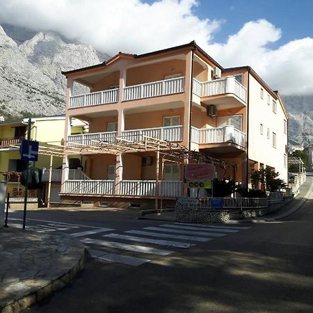 فندق House Vida Goraleks Baška Voda المظهر الخارجي الصورة